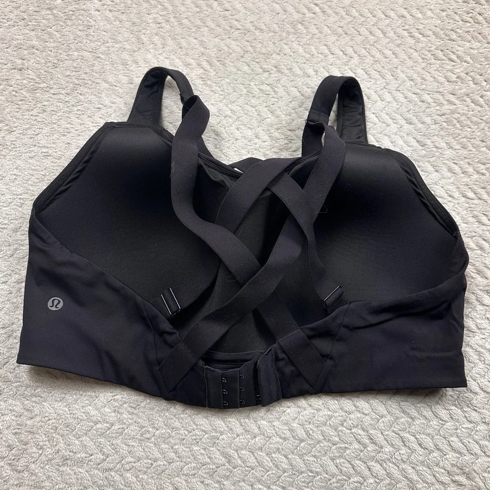 Lululemon Energy Bra High Support Black Size 40D Athletic Cups Adjustable
